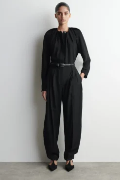 VOLUMINOUS PLEATED BLOUSE