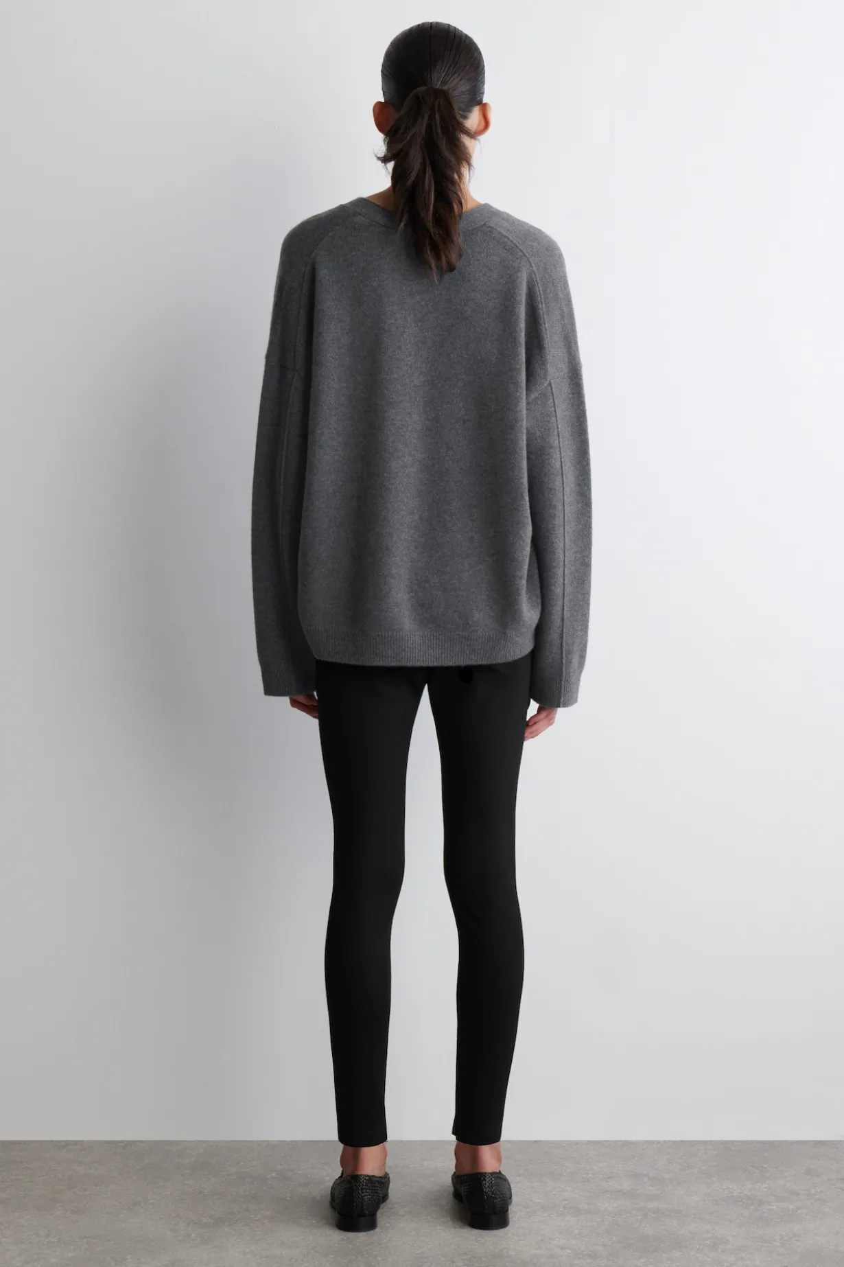 ZIPPED-CUFF LEGGINGS